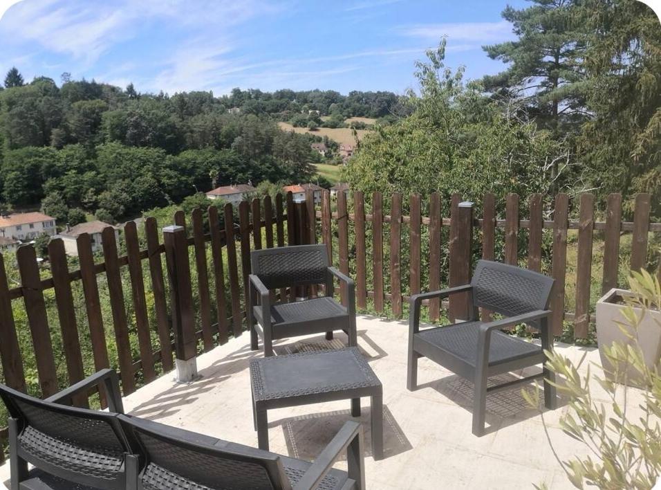 Chambre Meublee Avec Vue Panoramique A Perigueux Sanilhac  Exterior foto